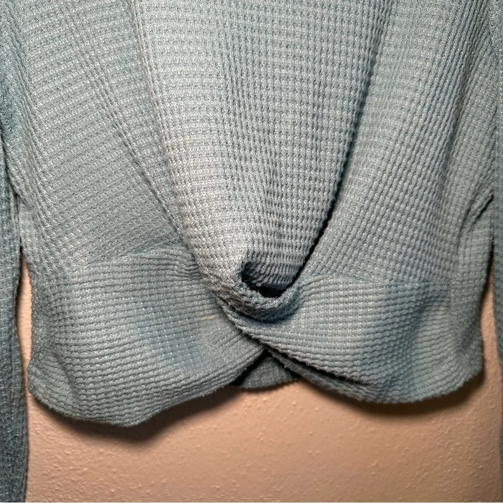 Nana Macs Blue Crop Top Size Medium - Picture 4 of 9